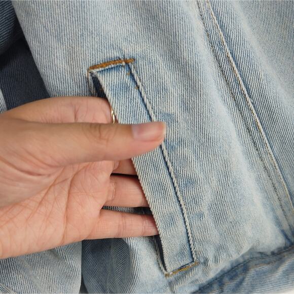 Mickey Disney Vintage Light Wash Jean Jacket Embroidered Y2K Size Medium - Picture 5 of 8